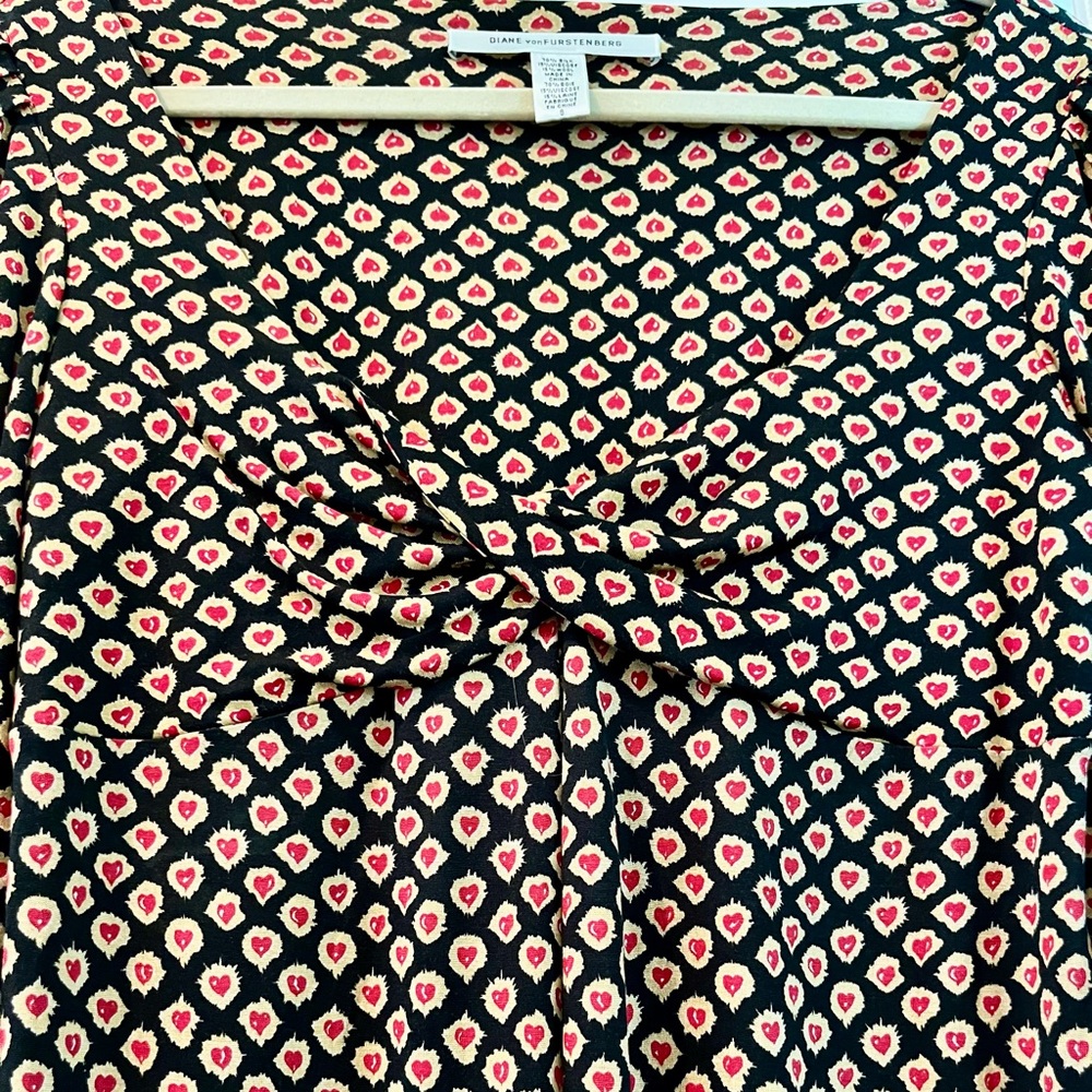 Diane Von Furstenberg Black and Red Heart Pattern Dress